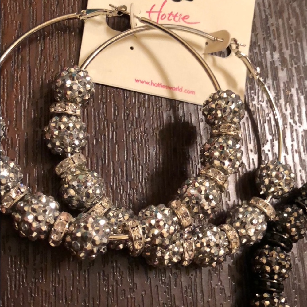Hoop earring bundle - Picture 3 of 3